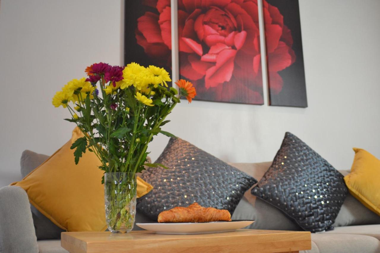 Epicsa - Family & Corporate Stay Mews Apartments With Free Parking CBG Exterior foto